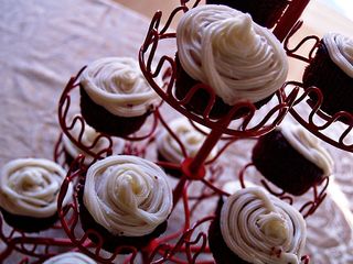 Redvelvetcupcakes2