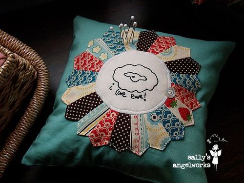 SA-dresdenpincushion_jpg_600x600_q85