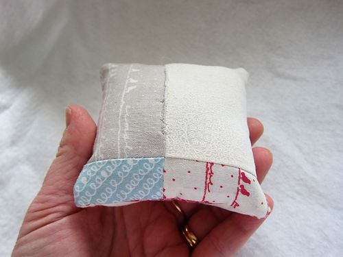 Sallys Angelworks Cathedral Window pin cushion2