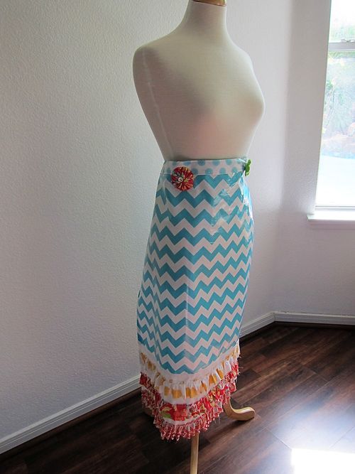 Chevron ruffle laminate apron 2